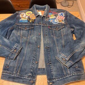 Men's Levi's Jean Jacket with Shoulder Patches